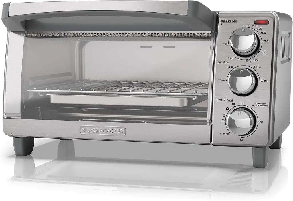 BLACK+DECKER 4-Slice Toaster Oven 